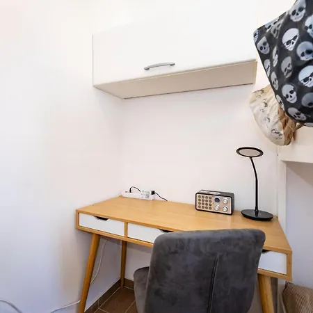 Apartament Awesome In With Wifi Ražanac